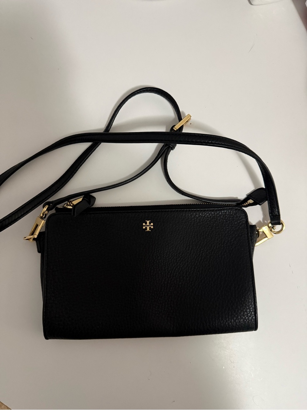 Like new Tory Burch Black Pebbled Leather Crossbody with Gold Hardware - Picture 2 of 5